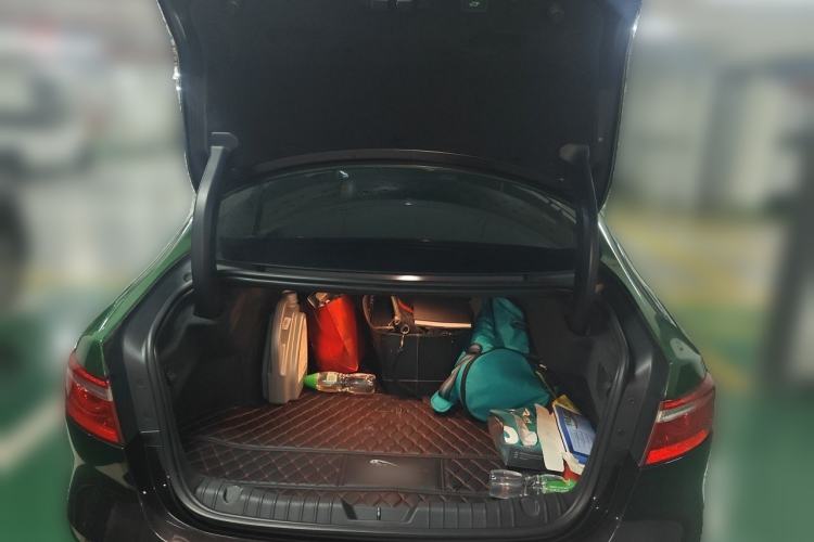 Used Jaguar XFL 2018 XFL 3.0 SC 340 PS Luxury Edition Trunk
