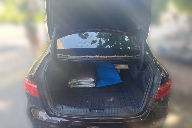 Used Jaguar XFL 2018 XFL 2.0T 250 PS Luxury Edition Trunk