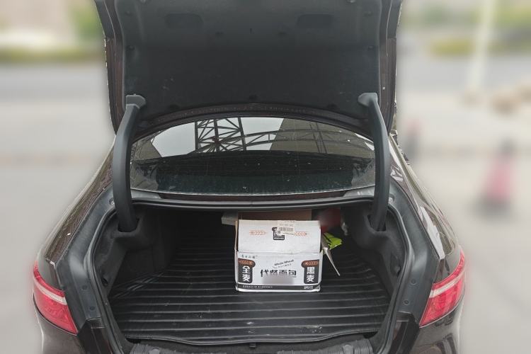 Used Jaguar XFL 2018 XFL 2.0T 250 PS Luxury Edition Trunk