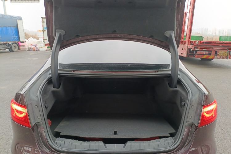 Used Jaguar XFL 2018 XFL 2.0T 200PS Elite Edition Trunk