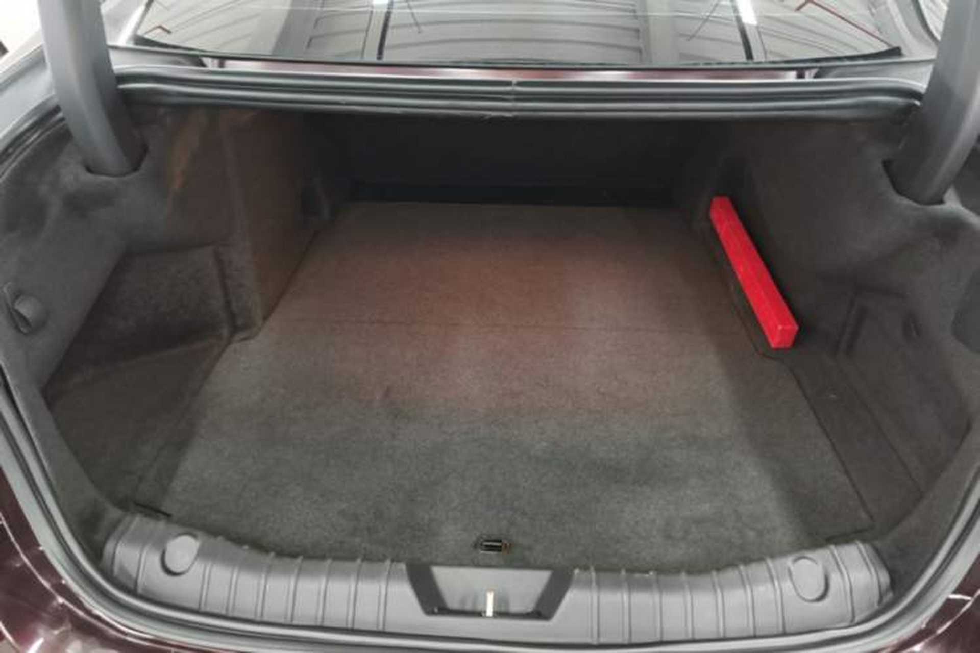Used Jaguar XFL 2018 XFL 2.0T 250 PS Luxury Edition Trunk