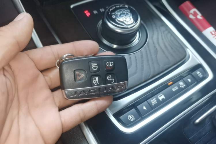 Used Jaguar XFL 2018 XFL 2.0T 250 PS Luxury Edition Vehicle Key