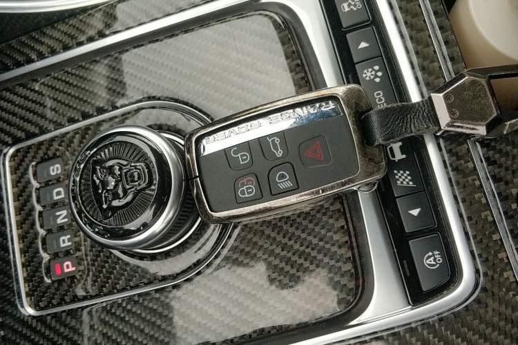 Used Jaguar XFL 2018 XFL 3.0 SC 340 PS Luxury Edition Vehicle Key