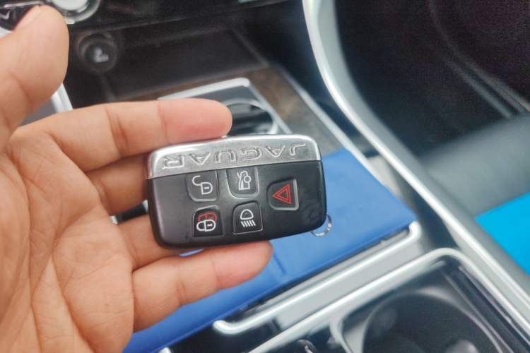 Used Jaguar XFL 2018 XFL 2.0T 250 PS Luxury Edition Vehicle Key