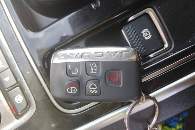 Used Jaguar XFL 2018 XFL 2.0T 250 PS Luxury Edition Vehicle Key