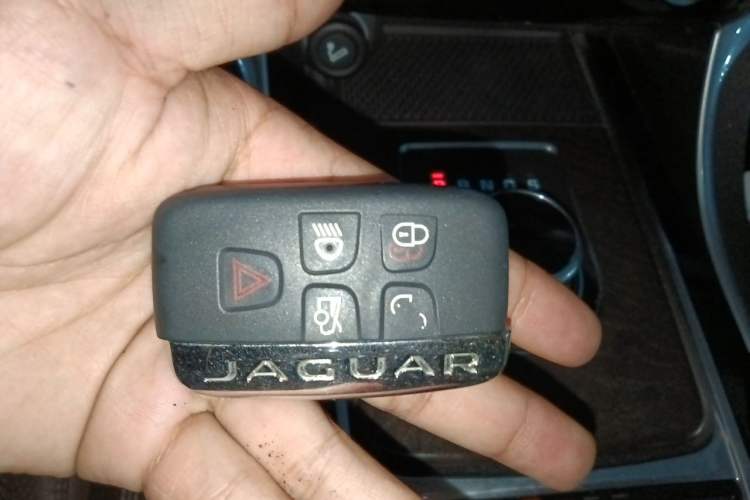 Used Jaguar XFL 2018 XFL 2.0T 250 PS Luxury Edition Vehicle Key