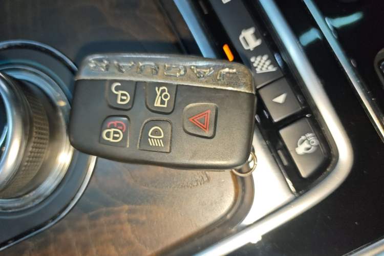 Used Jaguar XFL 2018 XFL 2.0T 250 PS Luxury Edition Vehicle Key