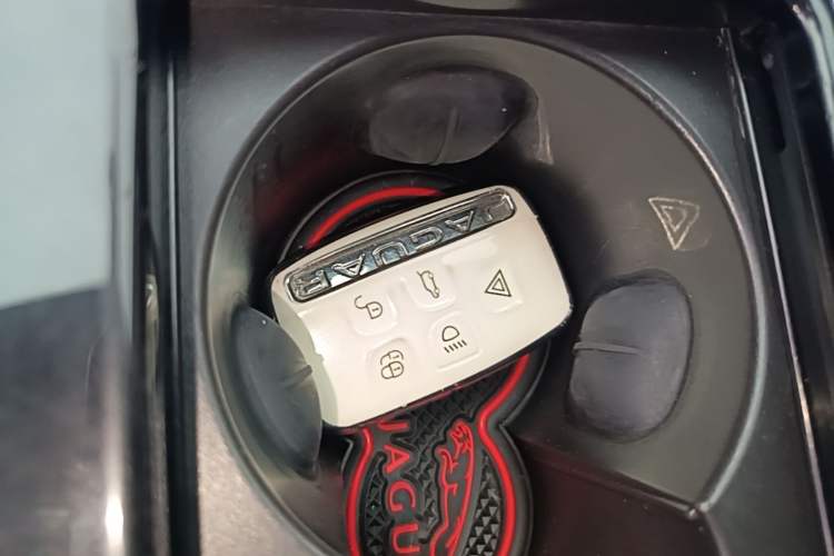 Used Jaguar XFL 2018 XFL 2.0T 250 PS Luxury Edition Vehicle Key