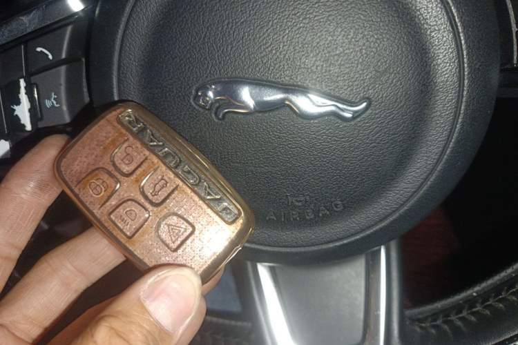 Used Jaguar XFL 2018 XFL 2.0T 250 PS Premium Edition Vehicle Key