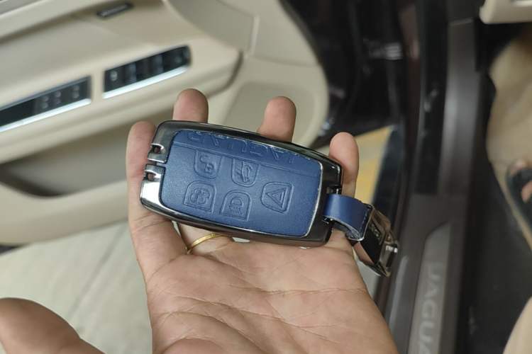 Used Jaguar XFL 2018 XFL 2.0T 250 PS Luxury Edition Vehicle Key