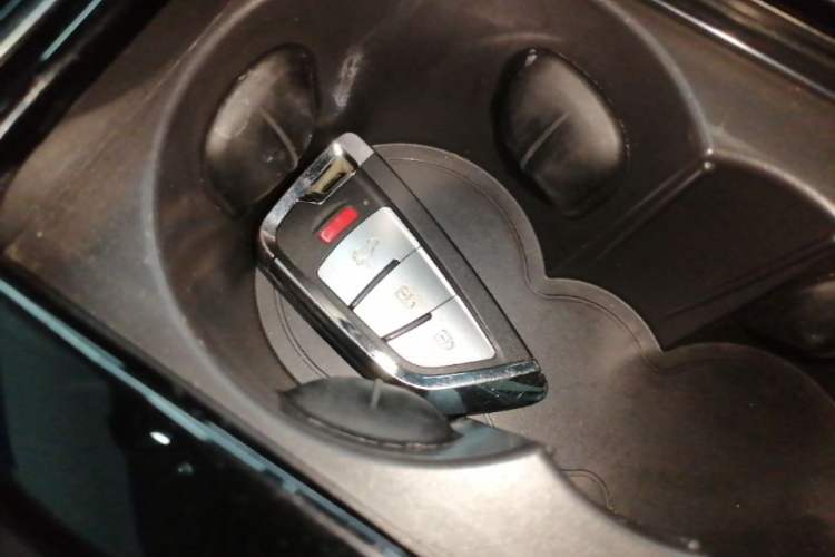 Used Jaguar XFL 2018 XFL 2.0T 250 PS Luxury Edition Vehicle Key