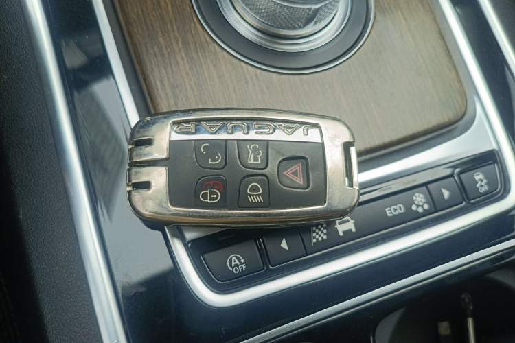 Used Jaguar XFL 2018 XFL 2.0T 200PS Elite Edition Vehicle Key