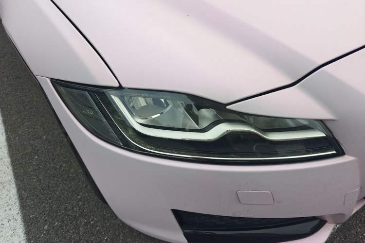 Used Jaguar XFL 2018 XFL 2.0T 250 PS Luxury Edition Right Front Headlight