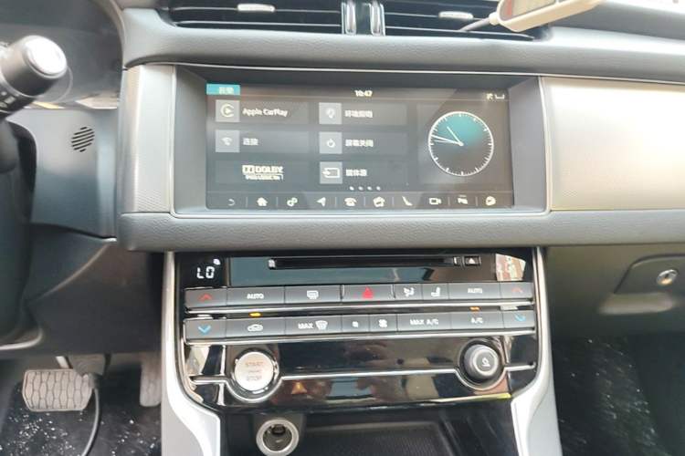 Used Jaguar XFL 2018 XFL 2.0T 250 PS Luxury Edition Audio And AC Panel
