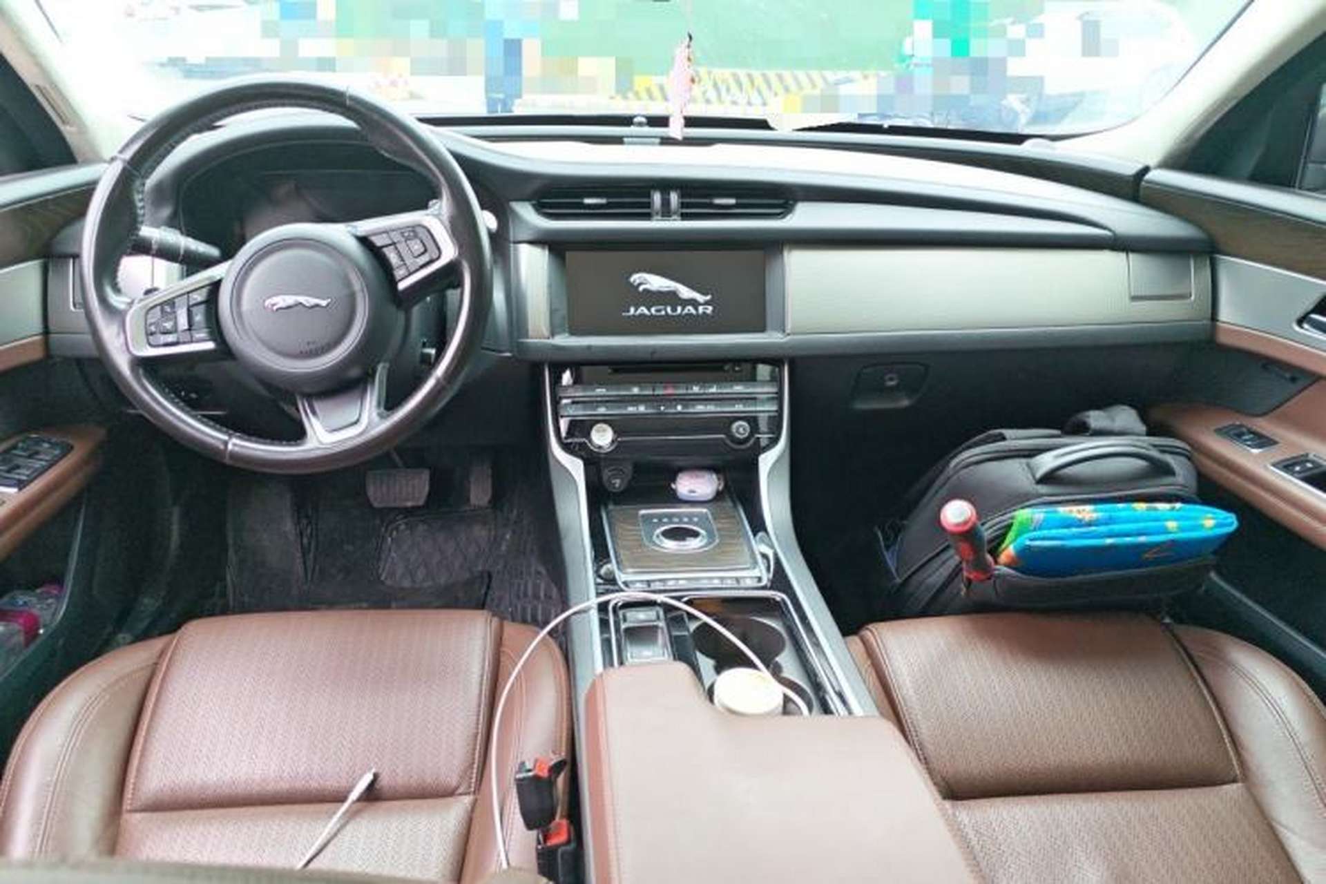 Used Jaguar XFL 2018 XFL 2.0T 250 PS Luxury Edition Center Console
