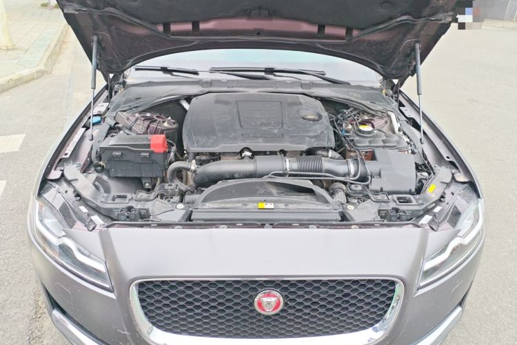 Used Jaguar XFL 2018 XFL 2.0T 250 PS Luxury Edition Engine Bay