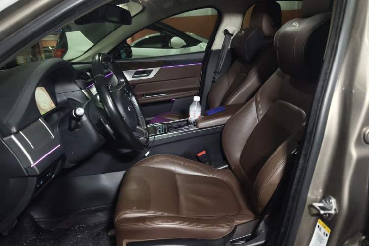Used Jaguar XFL 2018 XFL 2.0T 250 PS Luxury Edition Left Front Seat