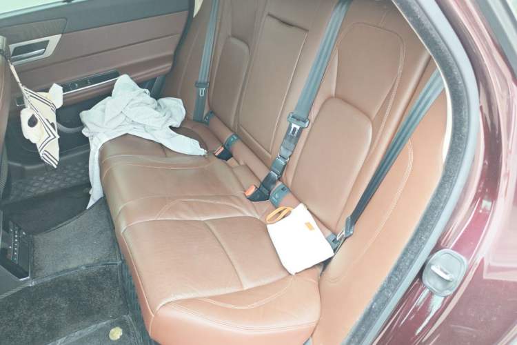 Used Jaguar XFL 2018 XFL 2.0T 250 PS Luxury Edition Left Rear Seat