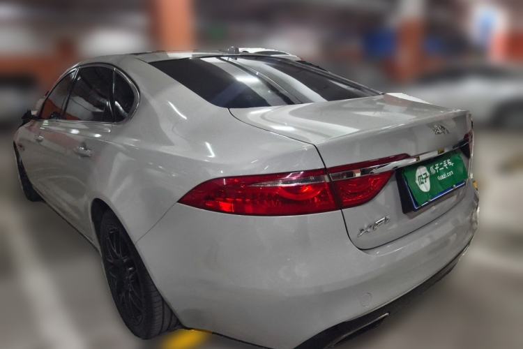 Used Jaguar XFL 2018 XFL 2.0T 250 PS Luxury Edition Rear Left 45 Deg