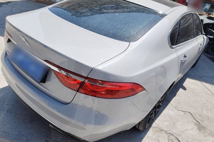 Used Jaguar XFL 2018 XFL 2.0T 250 PS Luxury Edition Rear Right 45 Deg
