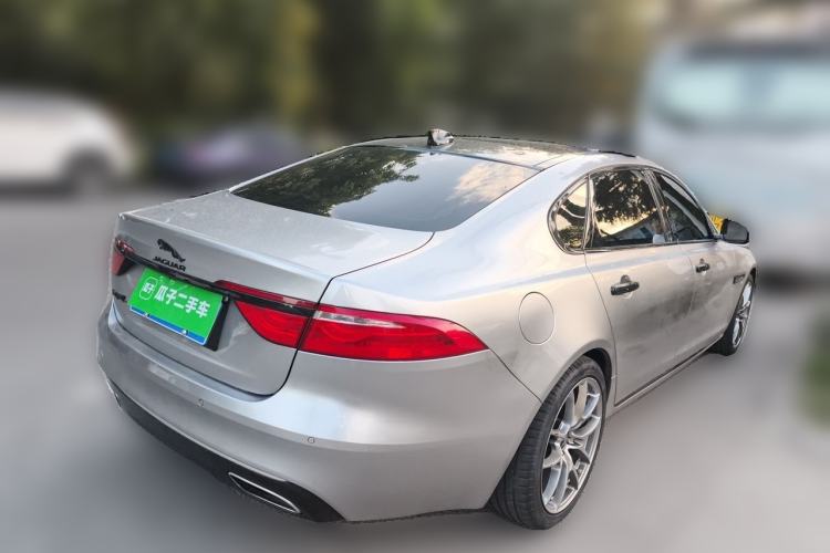 Used Jaguar XFL 2018 XFL 2.0T 250 PS Luxury Edition Rear Right 45 Deg