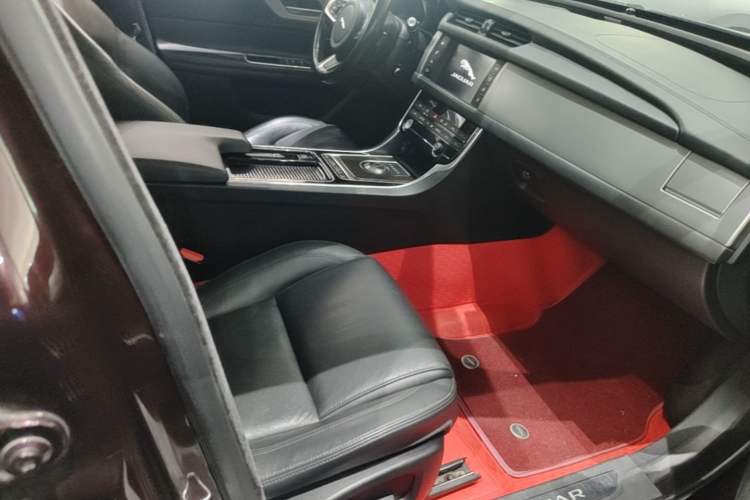 Used Jaguar XFL 2018 XFL 2.0T 200PS Elite Edition Right Front Seat