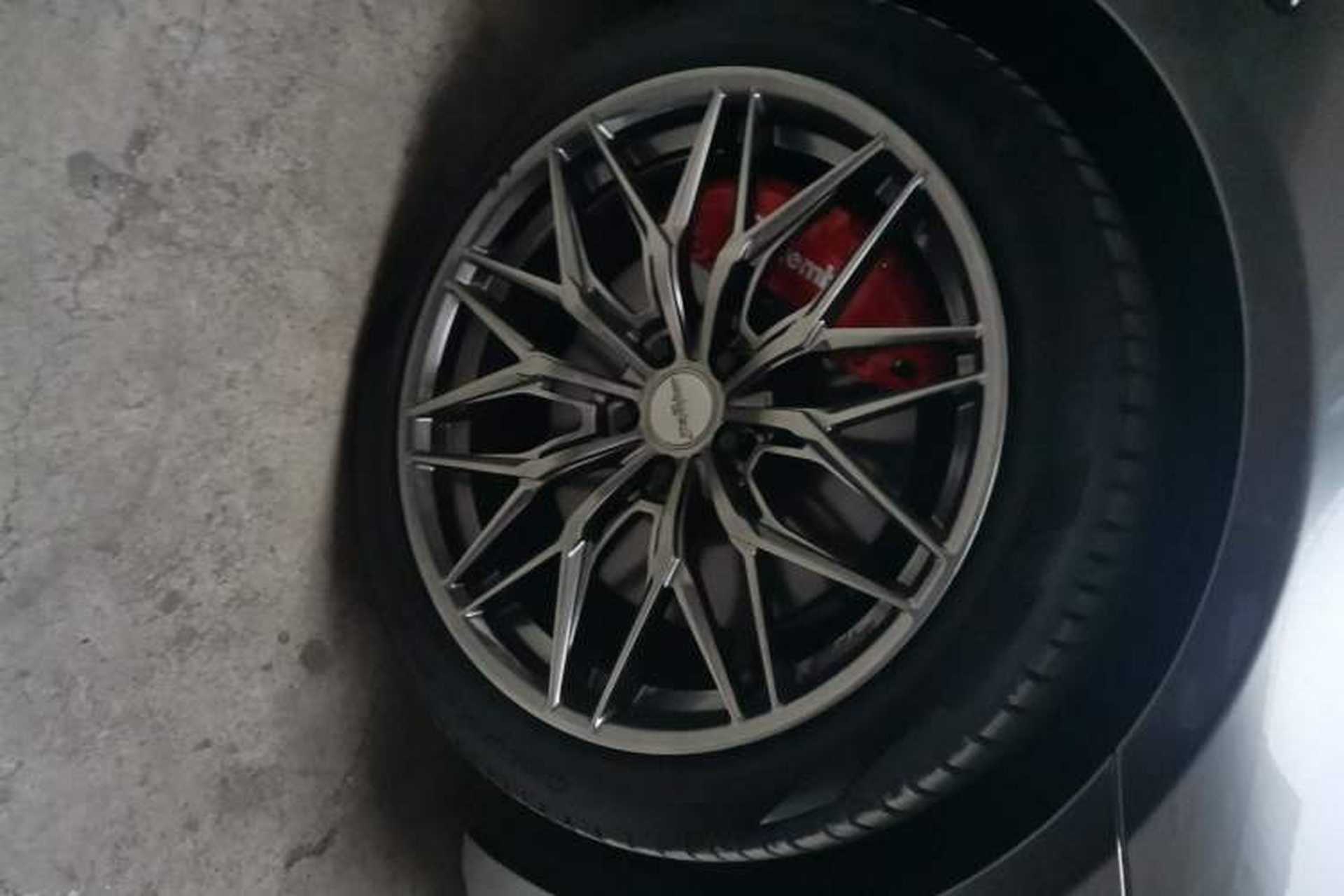 Used Jaguar XFL 2018 XFL 3.0 SC 340 PS Luxury Edition Right Front Wheel Hub