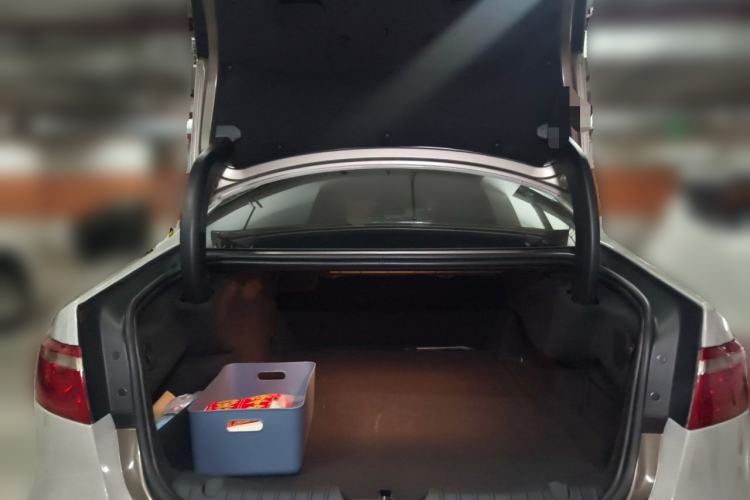 Used Jaguar XFL 2018 XFL 2.0T 250 PS Luxury Edition Trunk