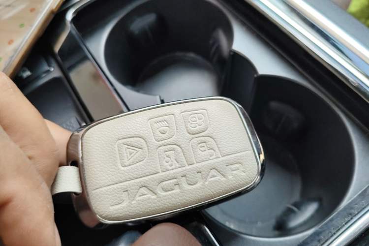 Used Jaguar XFL 2018 XFL 2.0T 250 PS Luxury Edition Vehicle Key