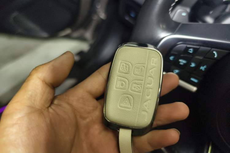 Used Jaguar XFL 2018 XFL 2.0T 250 PS Luxury Edition Vehicle Key