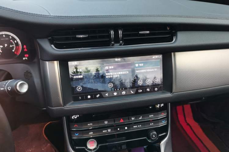 Used Jaguar XFL 2018 XFL 2.0T 250 PS Premium Edition Audio And AC Panel