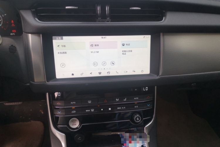 Used Jaguar XFL 2018 XFL 2.0T 250 PS Premium Edition Audio And AC Panel