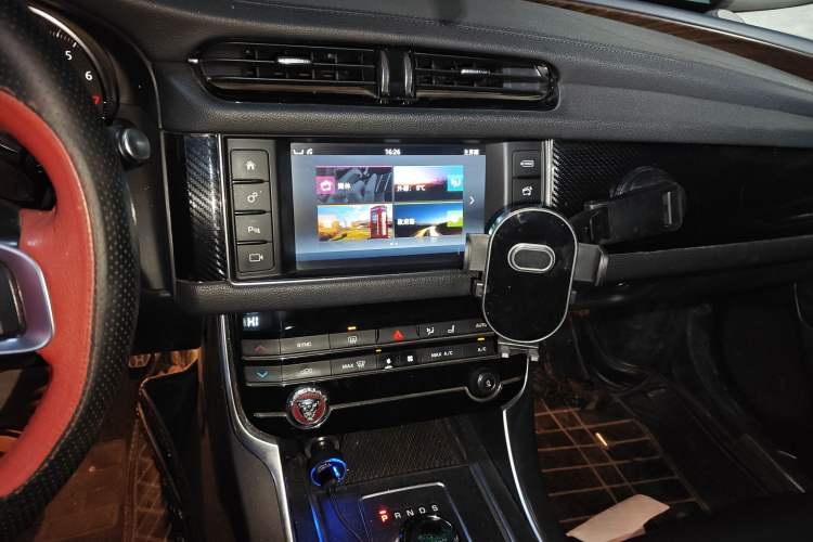 Used Jaguar XFL 2018 XFL 2.0T 200PS Elite Edition Audio And AC Panel