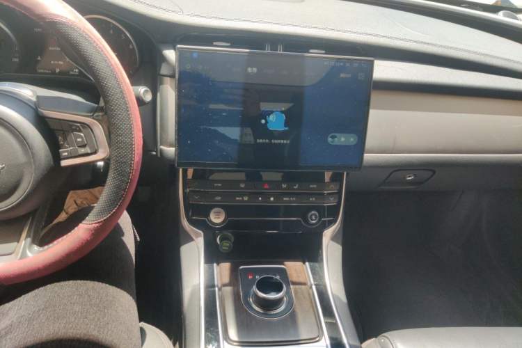 Used Jaguar XFL 2018 XFL 2.0T 200PS Elite Edition Audio And AC Panel