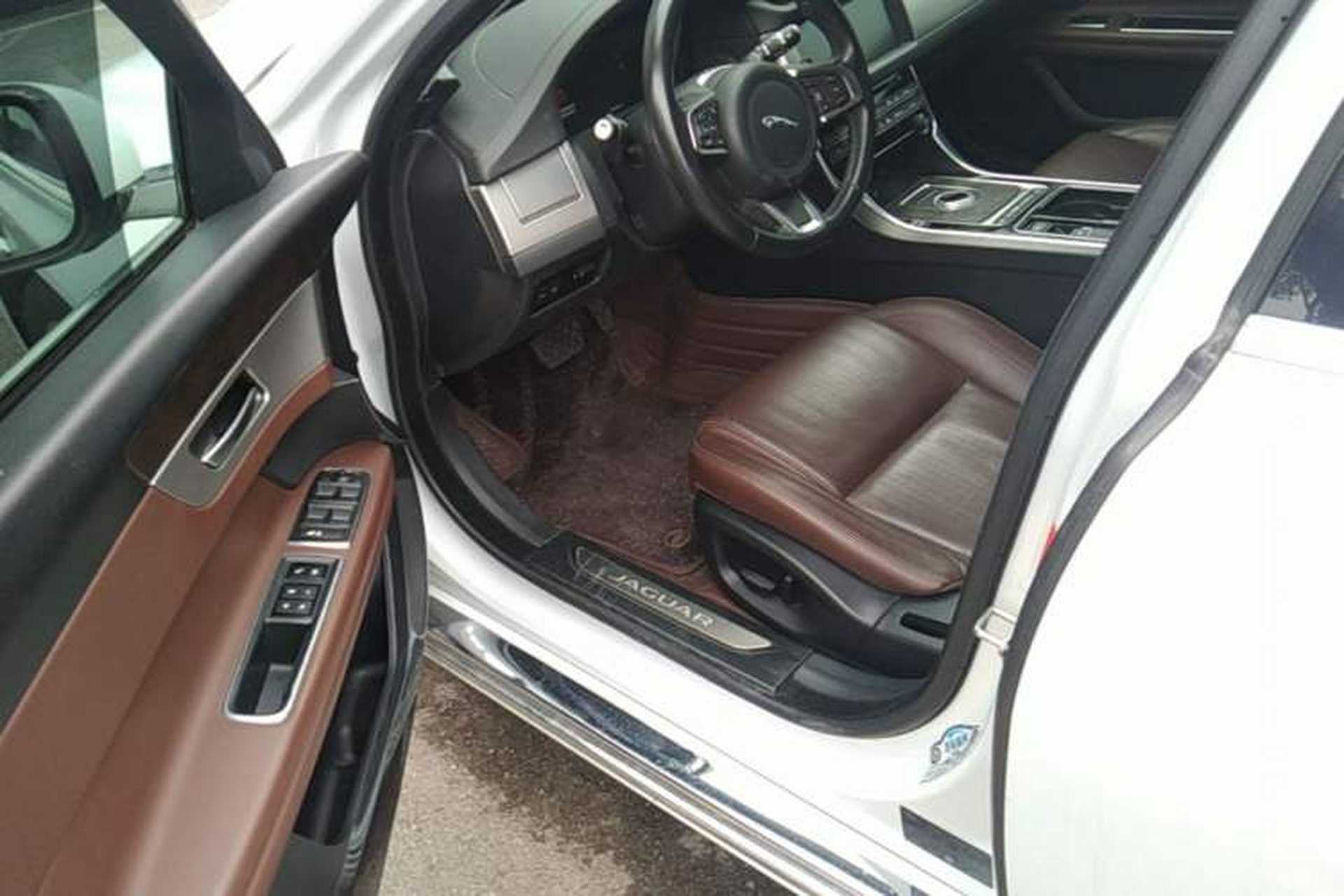 Used Jaguar XFL 2018 XFL 2.0T 250 PS Luxury Edition Driver Seat