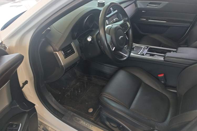 Used Jaguar XFL 2018 XFL 2.0T 200PS Elite Edition Driver Seat