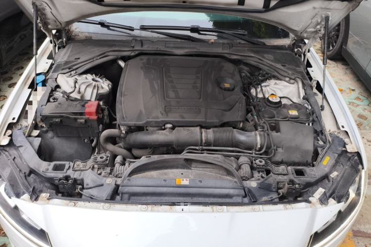 Used Jaguar XFL 2018 XFL 2.0T 200PS Luxury Edition Engine Bay