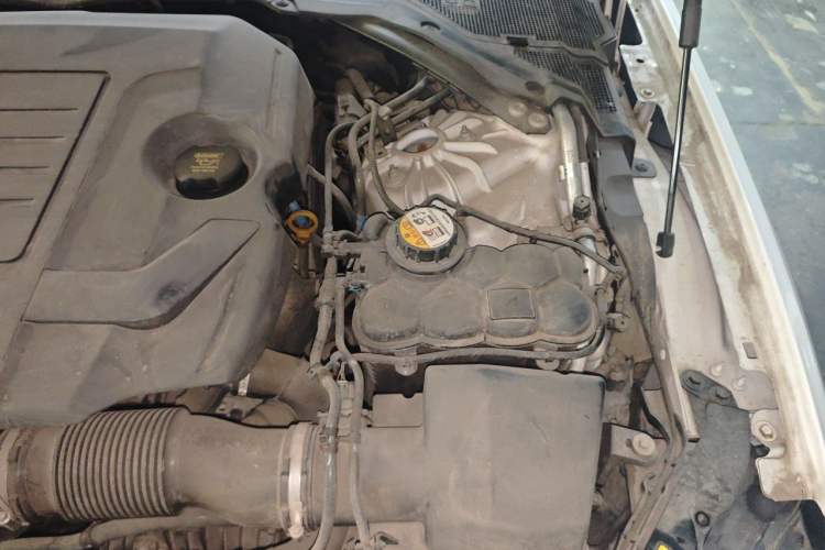 Used Jaguar XFL 2018 XFL 2.0T 250 PS Luxury Edition Engine Bay Left