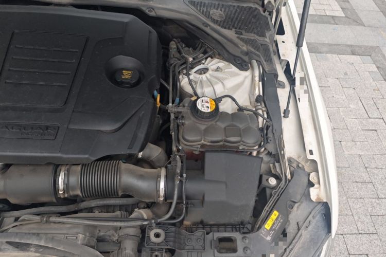 Used Jaguar XFL 2018 XFL 2.0T 250 PS Luxury Edition Engine Bay Left
