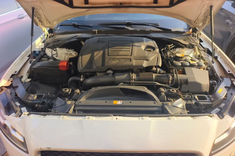 Used Jaguar XFL 2018 XFL 2.0T 250 PS Luxury Edition Engine Bay