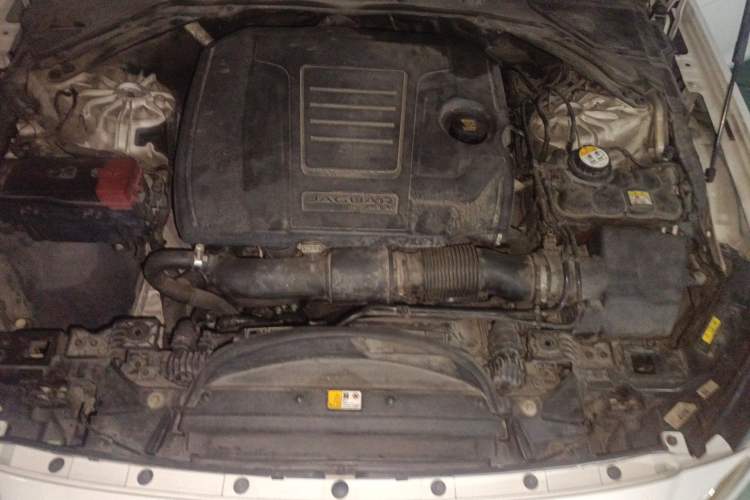 Used Jaguar XFL 2018 XFL 2.0T 250 PS Luxury Edition Engine Bay