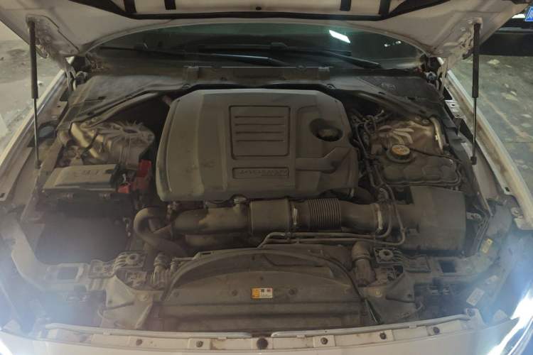Used Jaguar XFL 2018 XFL 2.0T 250 PS Luxury Edition Engine Bay