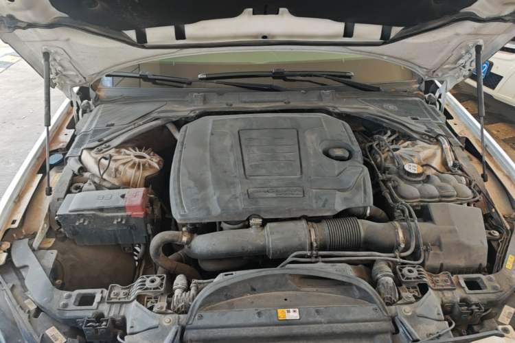 Used Jaguar XFL 2018 XFL 2.0T 200PS Elite Edition Engine Bay