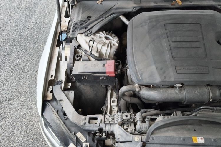 Used Jaguar XFL 2018 XFL 2.0T 250 PS Luxury Edition Engine Bay Right