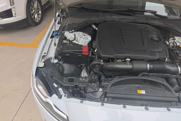 Used Jaguar XFL 2018 XFL 2.0T 250 PS Luxury Edition Engine Bay Right