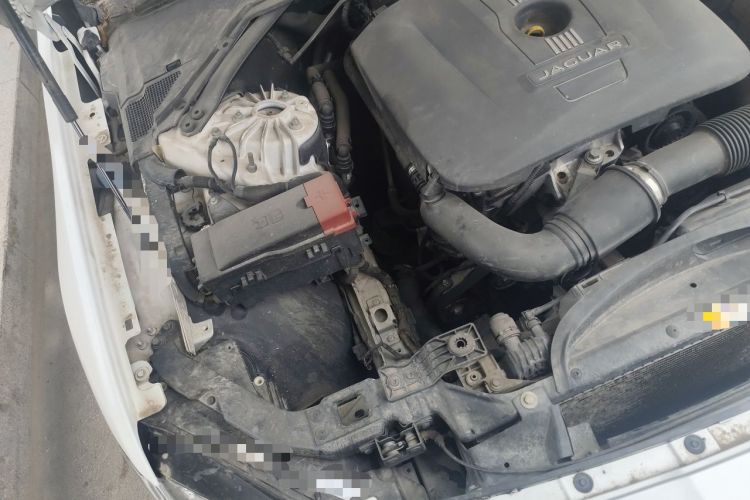 Used Jaguar XFL 2018 XFL 2.0T 200PS Elite Edition Engine Bay Right