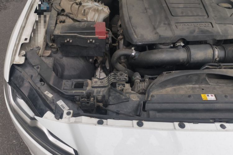 Used Jaguar XFL 2018 XFL 2.0T 250 PS Premium Edition Engine Bay Right