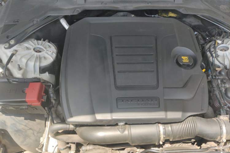 Used Jaguar XFL 2018 XFL 2.0T 200PS Elite Edition Engine Bay