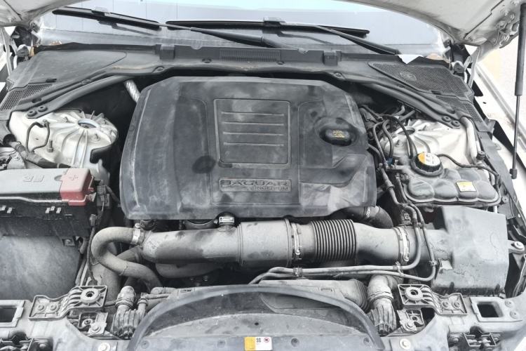 Used Jaguar XFL 2018 XFL 2.0T 250 PS Luxury Edition Engine Bay