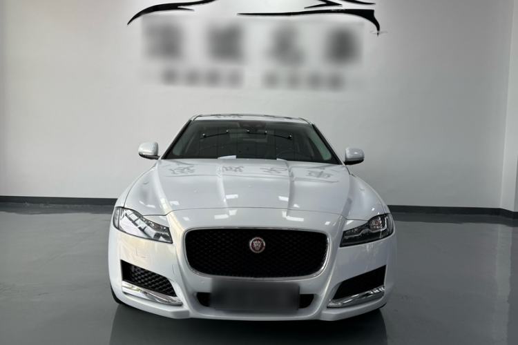 Used Jaguar XFL 2018 XFL 2.0T 250 PS Premium Edition Exterior 1